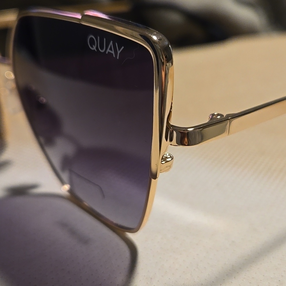 Quay Australia-NWOT "Srsly" Polarized Gold and Black Metal Sunglasses - Picture 8 of 17